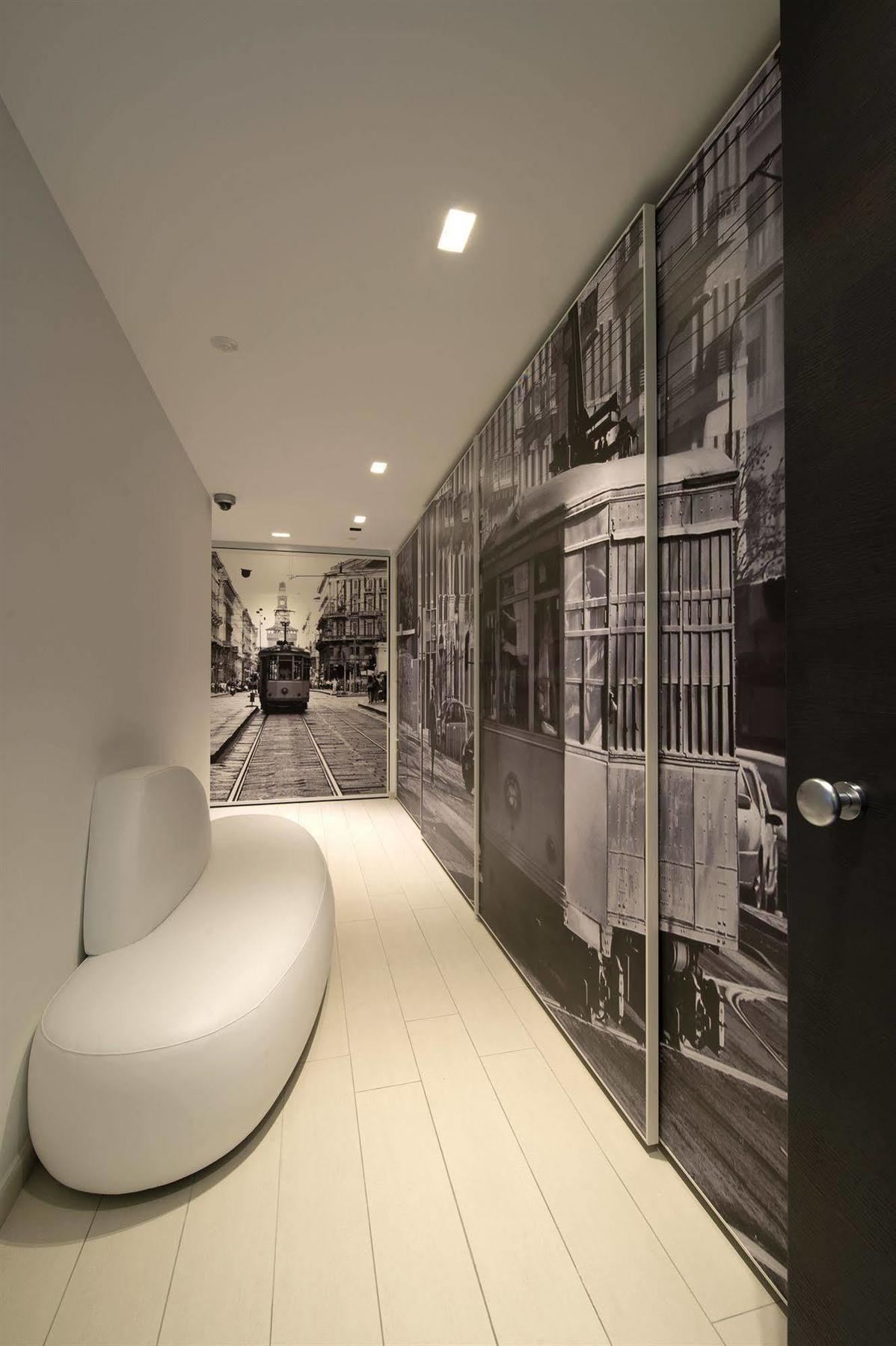 Aparthotel Duomo Milan Bagian luar foto