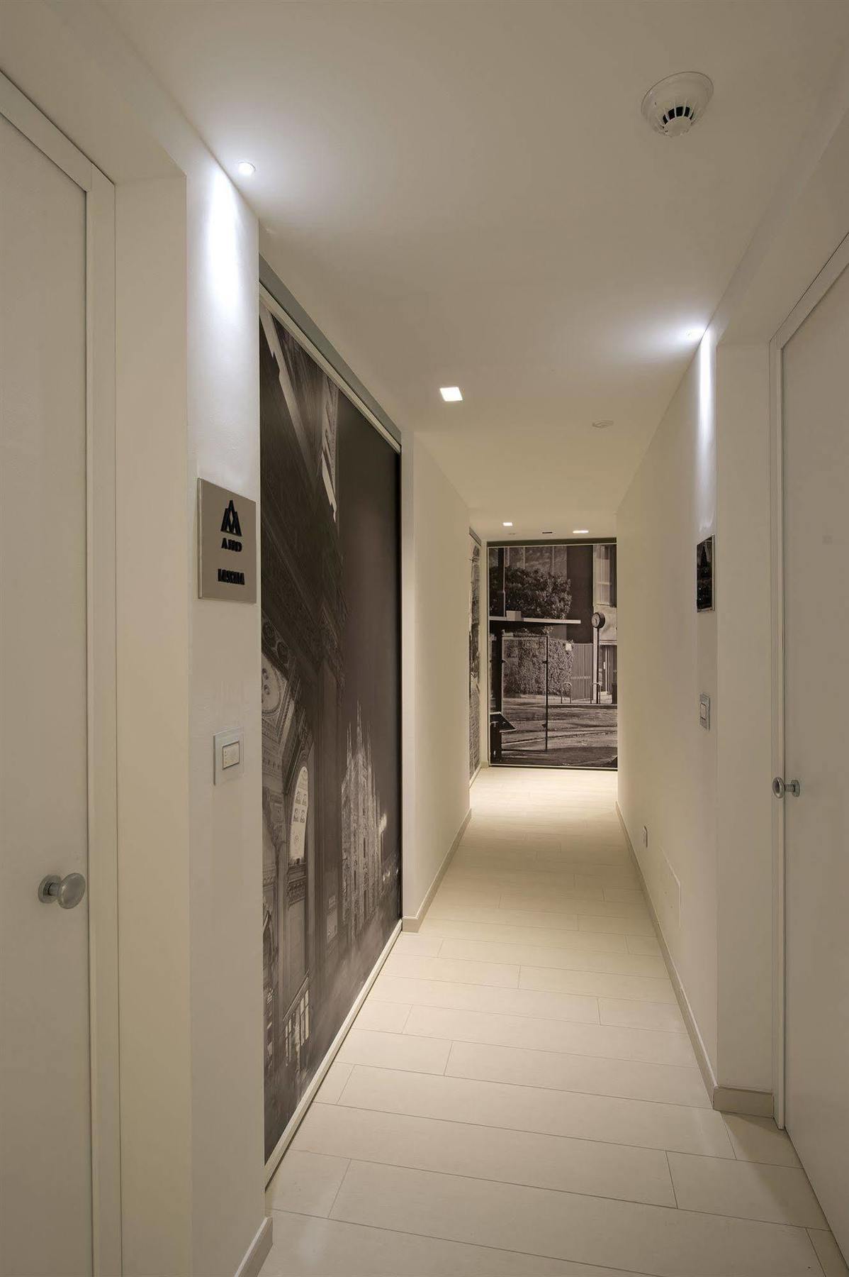 Aparthotel Duomo Milan Bagian luar foto